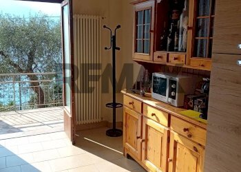 Soggiorno - Three-room apartment Via Marniga, Brenzone sul Garda - photo 6