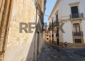 Edificio all\'aperto - Independent house Via Robertini
 
9, 11, Galatina - photo 3