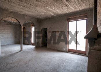 Stanza vuota - Appartamento Vicolo Narciso
 
15, Tremestieri Etneo - foto 21
