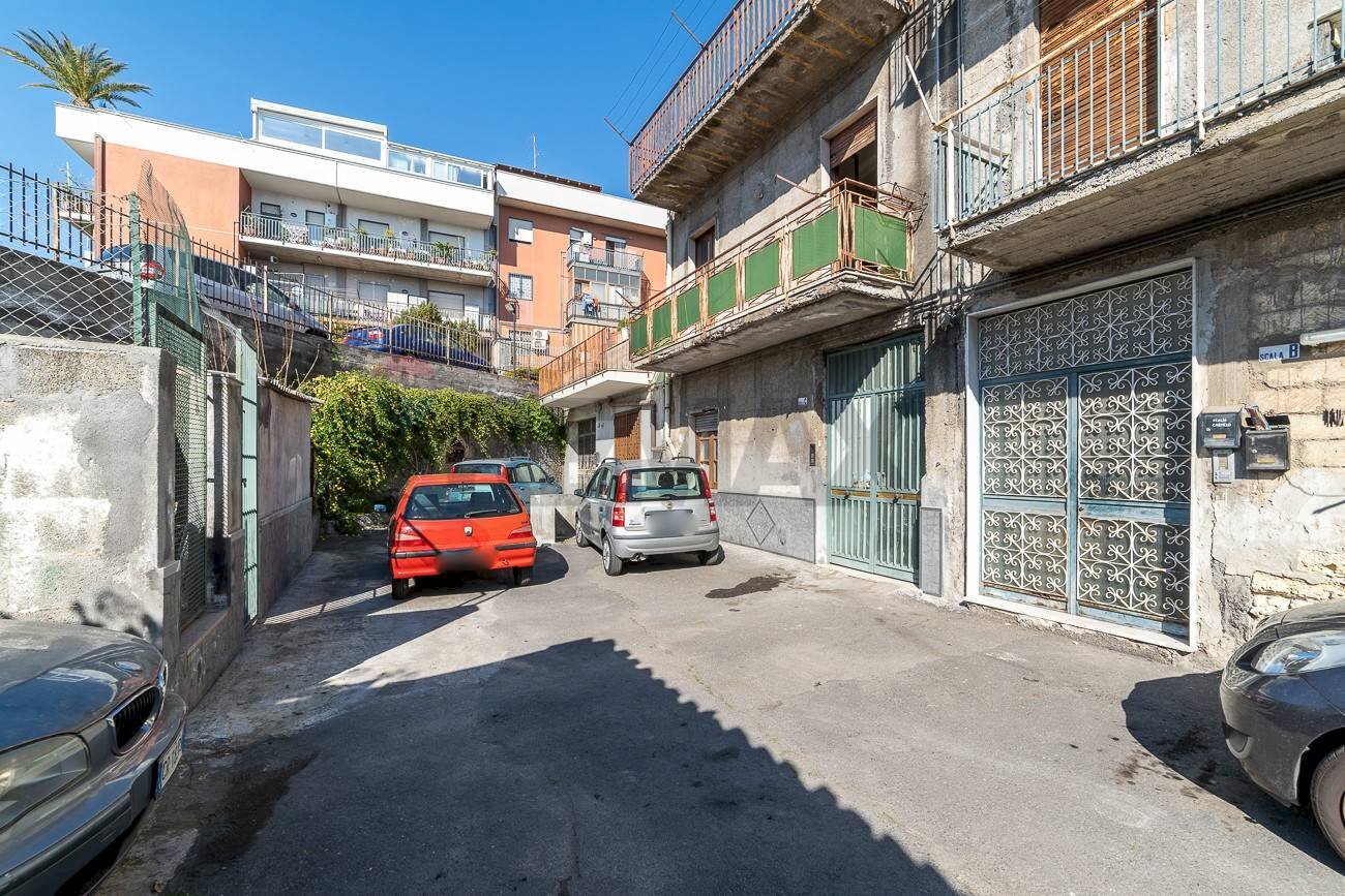Edificio all\'aperto - Casa indipendente Via Pietro Abbadessa
 
17, Catania - foto 1