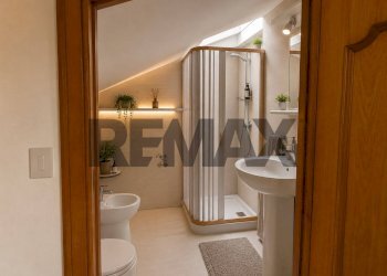 Bagno - Four-room apartment Via Vittorio Emanuele II
 
48, Viagrande - photo 8