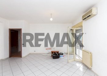 Stanza vuota - Trilocale Via Antonino Tripoli
 
10, Camporotondo Etneo - foto 8