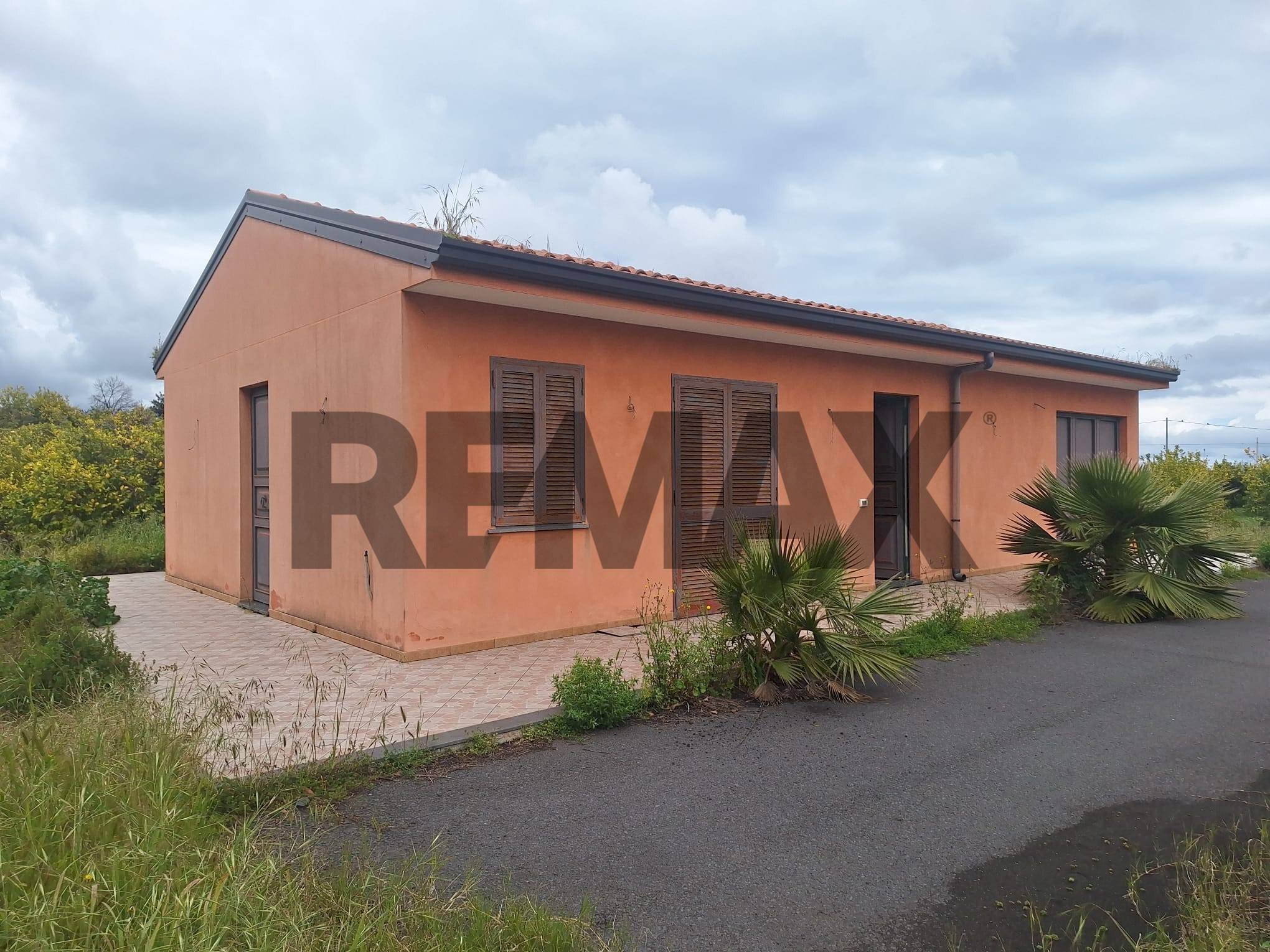 Casa all\'aperto - Villa via Aldo Moro
 
snc, Aci Sant'Antonio - photo 1
