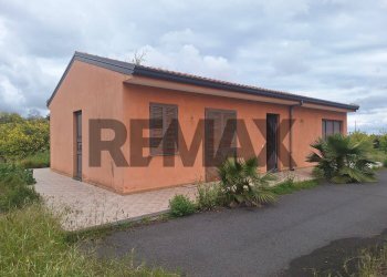 Casa all\'aperto - Villa via Aldo Moro
 
snc, Aci Sant'Antonio - photo 1