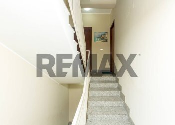 Scale - Apartment Via Trieste
 
120, Acireale - photo 2