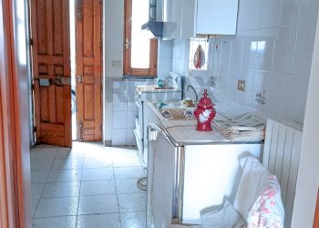 Cucina - Casa indipendente Via Napoli Bracconeri
 
181, Troina - foto 11