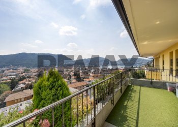 Balcone - Trilocale Via Francesco Crispi
 
43, Como - foto 1