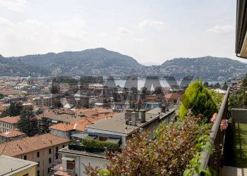 Vista delle montagne - Trilocale Via Francesco Crispi
 
43, Como - foto 3