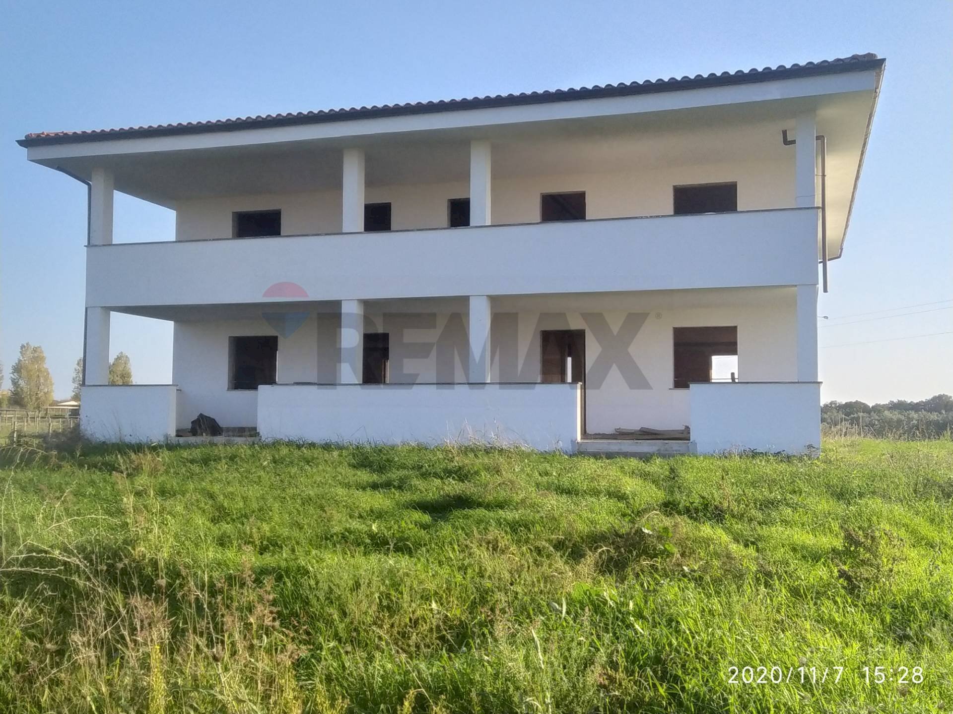 Edificio all\'aperto - Casa indipendente Via Apriliana
 
58/A, Aprilia - foto 1