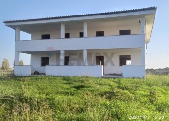 Edificio all\'aperto - Casa indipendente Via Apriliana
 
58/A, Aprilia - foto 1