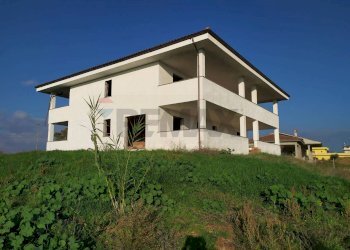 Casa all\'aperto - Casa indipendente Via Apriliana
 
58/A, Aprilia - foto 2