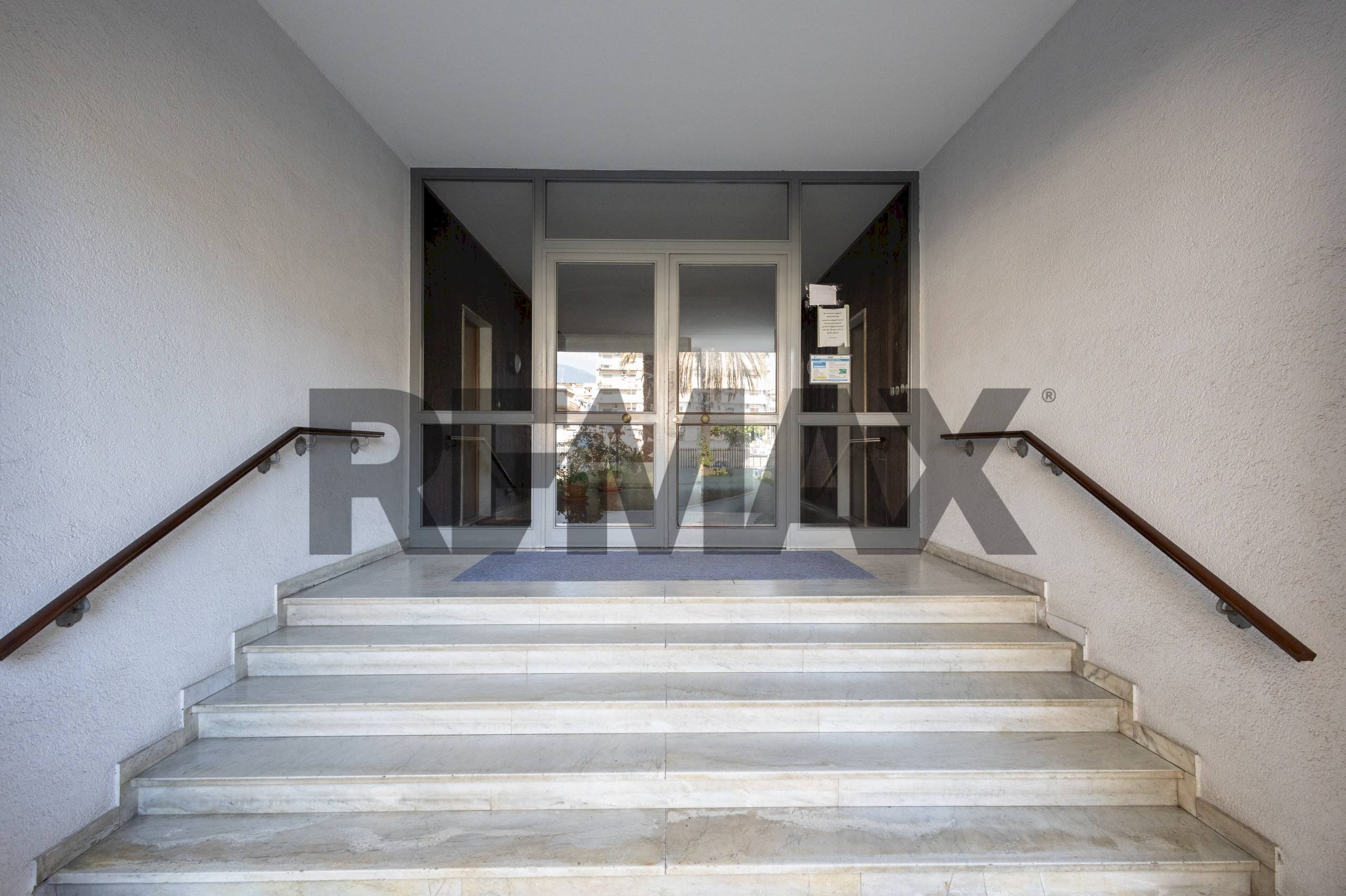 Ricezione / Lobby - Apartment Via Alessandro Manzoni
 
88B, Giarre - photo 1