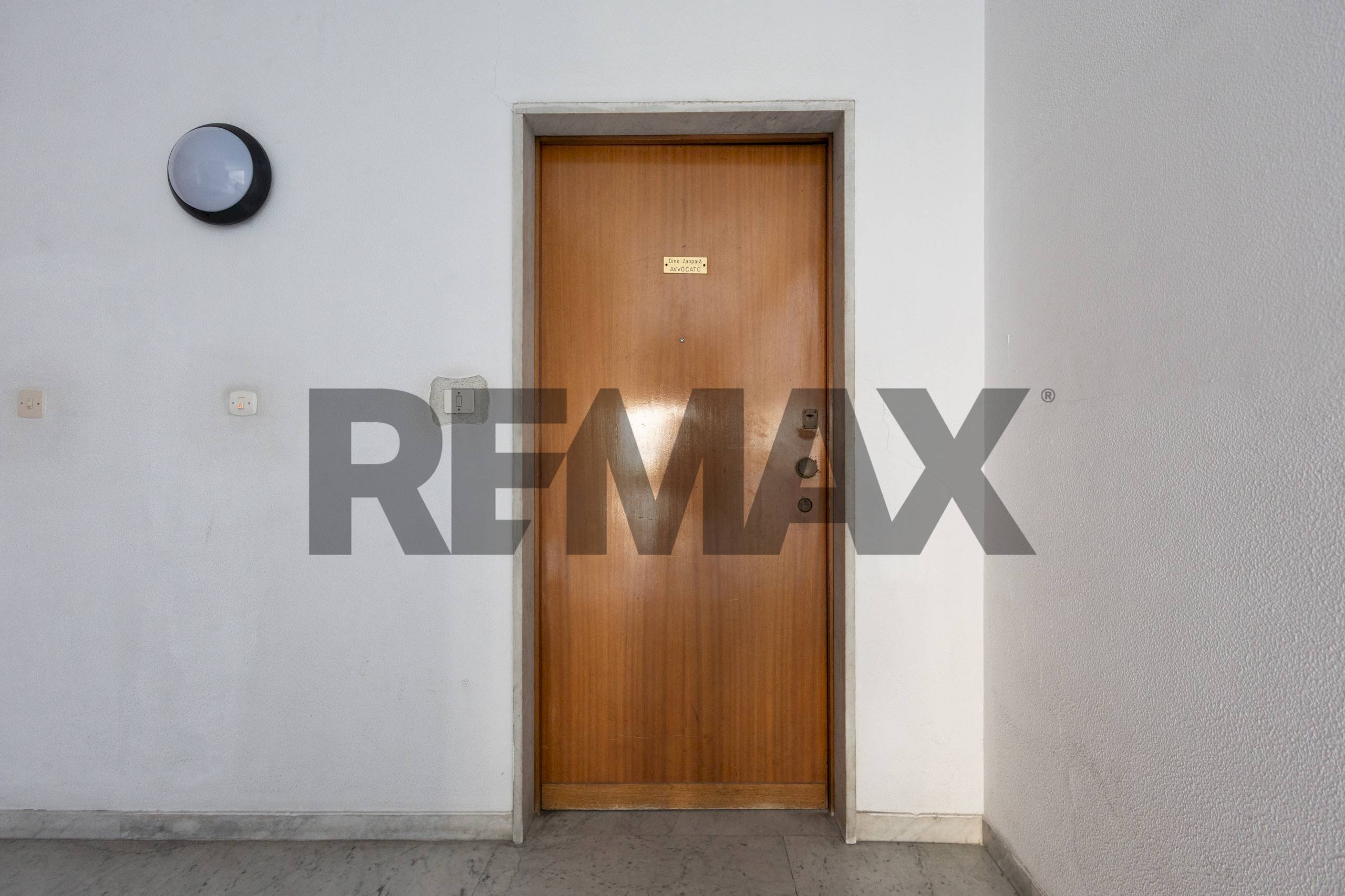 Hall / corridoio - Apartment Via Alessandro Manzoni
88B, Giarre - photo 3
