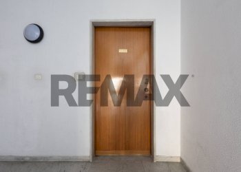 Hall / corridoio - Apartment Via Alessandro Manzoni
 
88B, Giarre - photo 3
