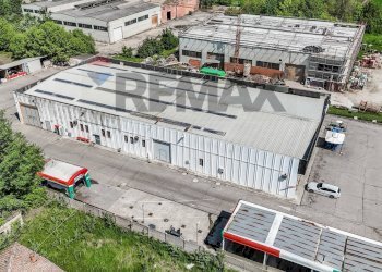 Edificio all\'aperto - Commercial Premises Via Statale
228, Terre del Reno - photo 5