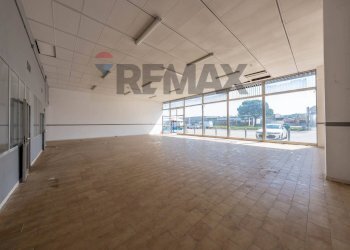 Stanza vuota - Commercial Premises Via Statale
228, Terre del Reno - photo 10