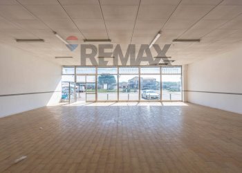 Stanza vuota - Commercial Premises Via Statale
228, Terre del Reno - photo 12