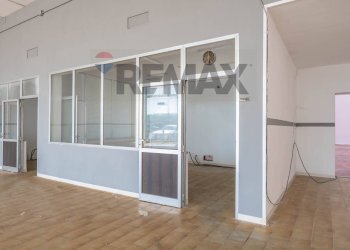 Stanza vuota - Commercial Premises Via Statale
228, Terre del Reno - photo 19