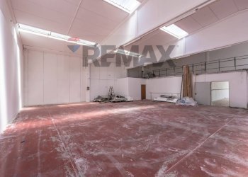Parcheggio - Commercial Premises Via Statale
228, Terre del Reno - photo 22