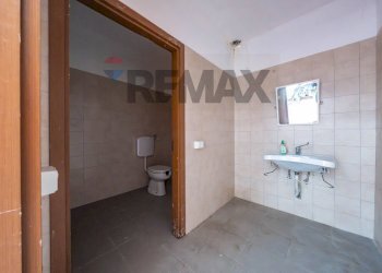 Bagno - Commercial Premises Via Statale
228, Terre del Reno - photo 30