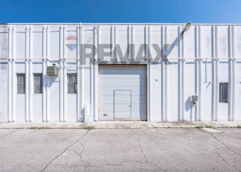 Edificio all\'aperto - Commercial Premises Via Statale
228, Terre del Reno - photo 32