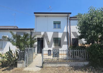 Casa all\'aperto - Casa semi indipendente via IV novembre
 
49, Mesola - foto 1