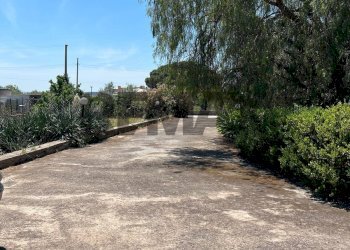 Non correlato - Villa Via Garda
 
9, Melilli - foto 1