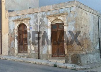 Edificio all\'aperto - Casa indipendente via regina margherita
 
34, Pachino - foto 2