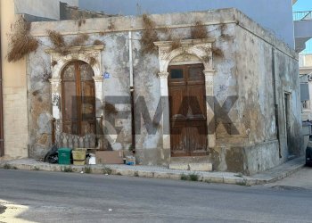 Edificio all\'aperto - Casa indipendente via regina margherita
 
34, Pachino - foto 4