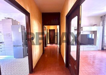 Hall / corridoio - Four-room apartment Corso Berio
 
26, Cairo Montenotte - photo 9