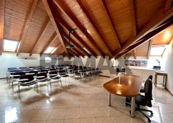 Sala da pranzo - Commercial Premises via Giorgio Oprandi
2, Lovere - photo 1