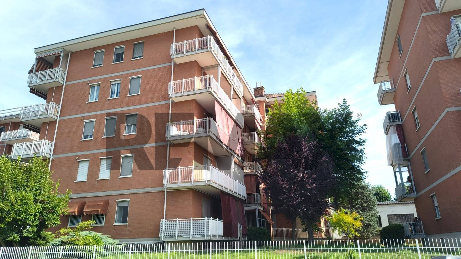 Edificio all\'aperto - Trilocale Via IV Novembre
 
9, Cambiano - foto 1