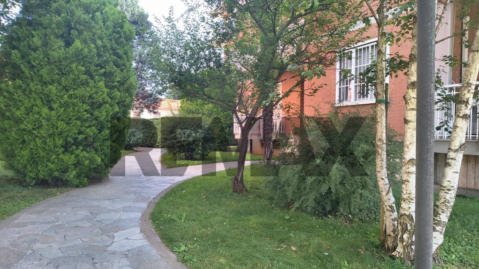 Giardino - Trilocale Via IV Novembre
9, Cambiano - foto 2