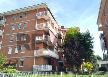 Edificio all\'aperto - Trilocale Via IV Novembre
 
9, Cambiano - foto 1