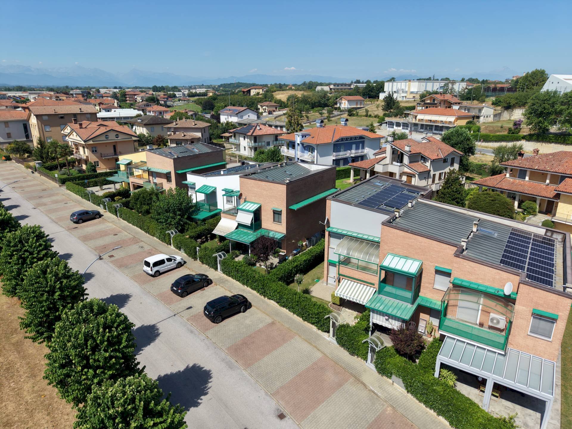 foto con drone - Villa a Schiera via Pietro Micca
 
15, Carrù - foto 1