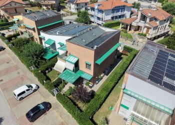 foto con drone - Villa a Schiera via Pietro Micca
 
15, Carrù - foto 2