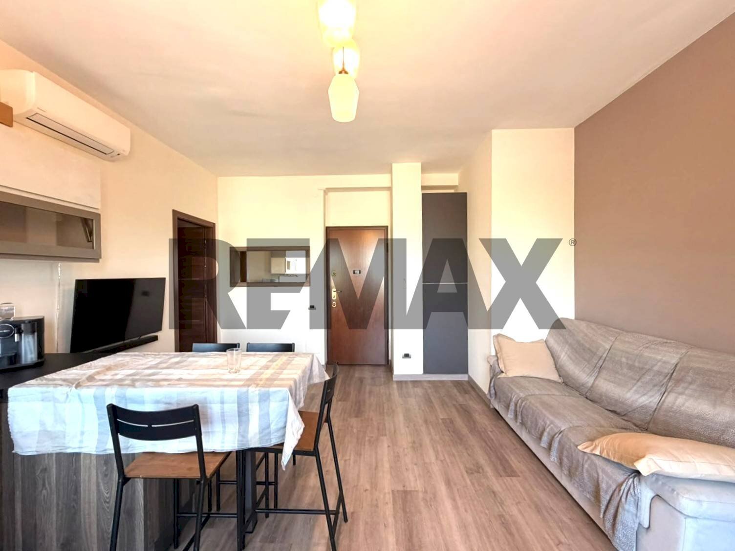 Sala da pranzo - Three-room apartment Via Rho
14, Milano - photo 3