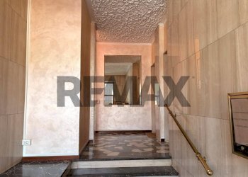 Ricezione / Lobby - Three-room apartment Via Rho
14, Milano - photo 22