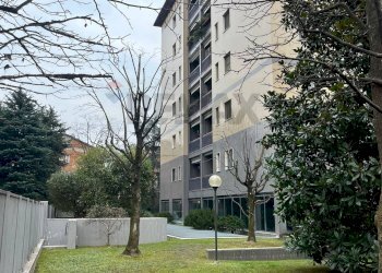 Edificio all\'aperto - Trilocale via Quarto Cagnino
 
12, Milano - foto 2