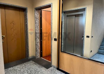 Hall / corridoio - Trilocale via Quarto Cagnino
 
12, Milano - foto 6