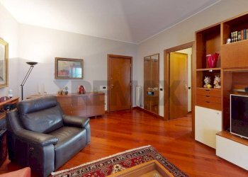 Soggiorno - Trilocale via Quarto Cagnino
 
12, Milano - foto 8