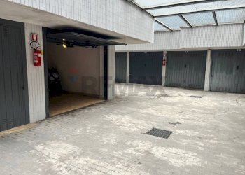 corsello per accesso boxs - Trilocale via Quarto Cagnino
 
12, Milano - foto 34
