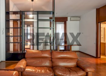 Soggiorno - Four-room apartment via Martiri Cefalonia
53, San Donato Milanese - photo 7