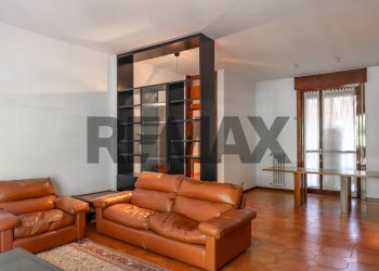 Soggiorno - Four-room apartment via Martiri Cefalonia
53, San Donato Milanese - photo 10