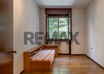 Camera / camera da letto - Four-room apartment via Martiri Cefalonia
53, San Donato Milanese - photo 42