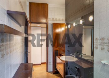 Bagno - Four-room apartment via Martiri Cefalonia
53, San Donato Milanese - photo 49