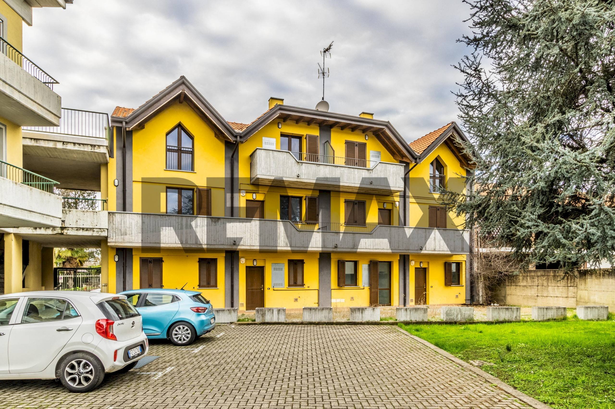 Casa all\'aperto - Villa Bifamiliare Via Fanti
 
snc, Castano Primo - foto 2