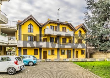 Casa all\'aperto - Villa Bifamiliare Via Fanti
 
snc, Castano Primo - foto 2
