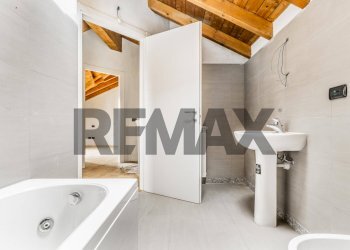 Bagno - Villa Bifamiliare Via Fanti
 
snc, Castano Primo - foto 5