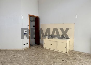 Stanza vuota - Shop via Pisacane
23/A, Busto Arsizio - photo 15
